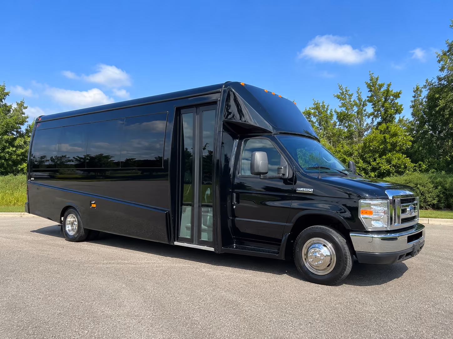 oklahoma city efficient and timely transportation for oklahoma city weddings